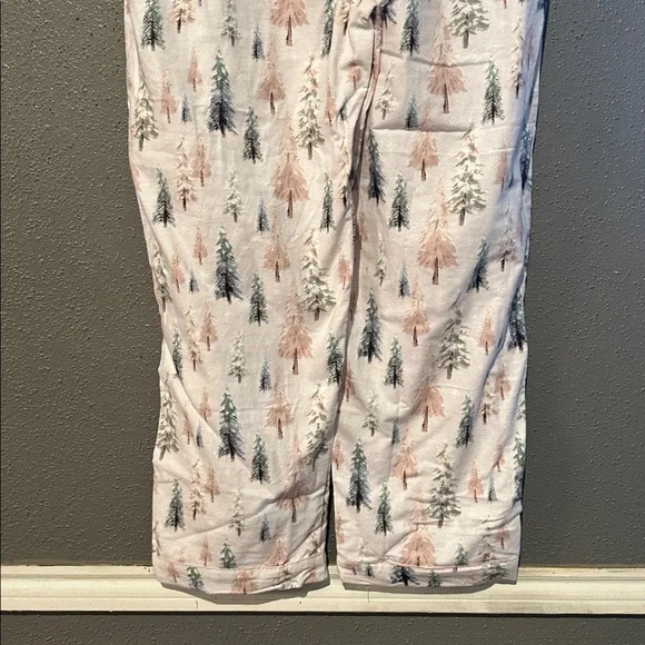 Pottery Barn Teen Winter Wonderland Flannel Pajama- Contemporary Christmas Tree